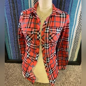 💛 (5/$25) Red Button-Up Longsleeve